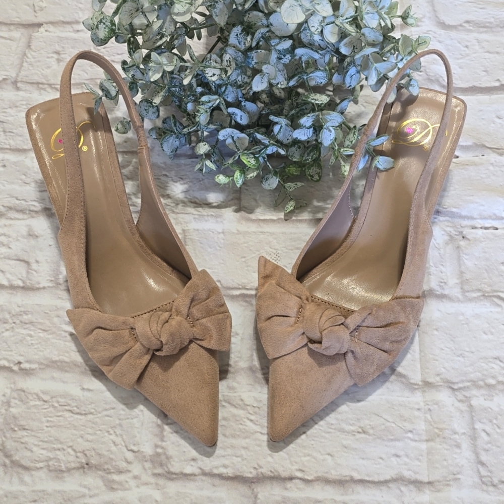 🌸 DELICIOUS "FRANCESCA" POINTED TOE, KITTEN HEEL, SUEDE SANDALS WITH BOW DETAIL